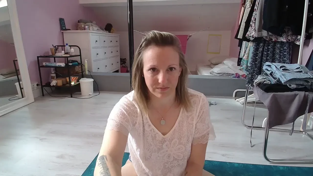 Stream started at 06 23 2024 08 23 am stretching pole dance strip 
