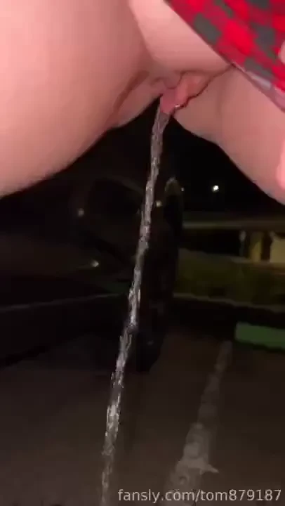 Hottest public pee she s ever done southernbeauty4u fyp pee peeing 