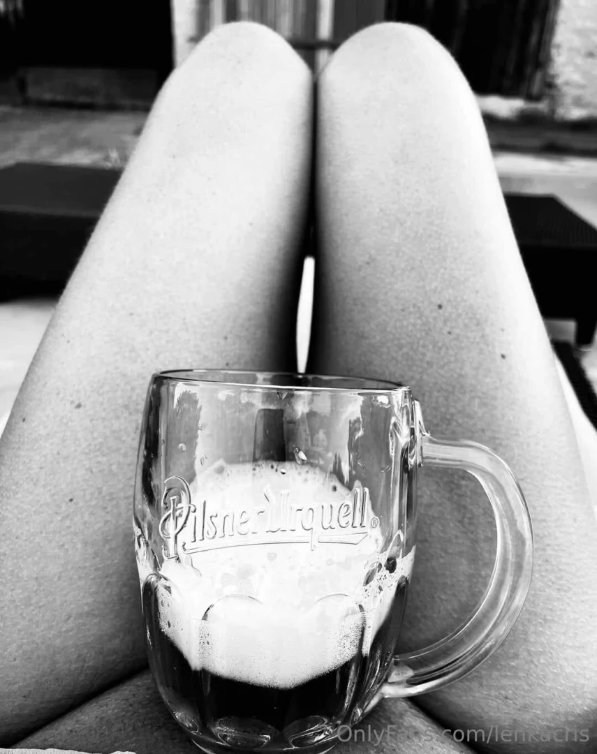 Esk pivo hokej a holky 