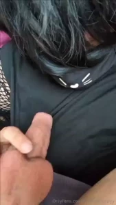Hi you guys know that i m a cum hungry lil femboy and since i m single