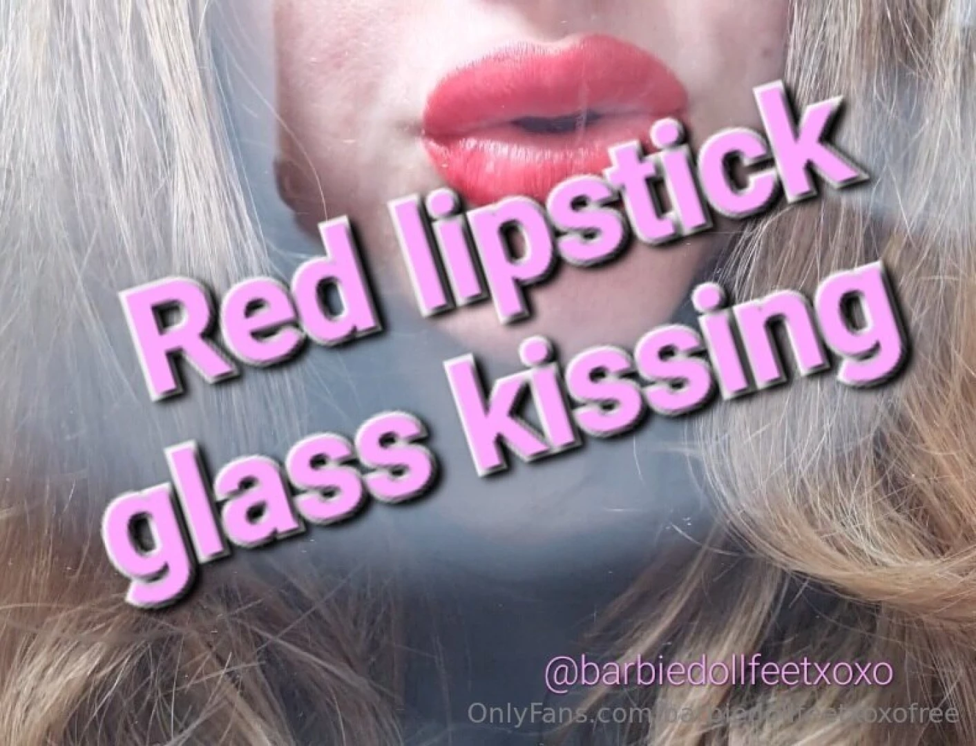A hot 5 minute video from goddess chloe kissing a flat sheet of glass 