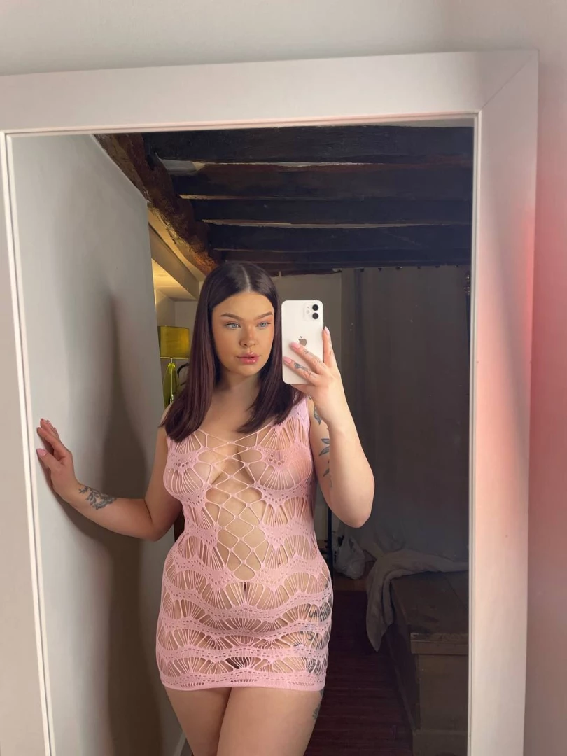 Oh no i think my dress is see through what a shame 