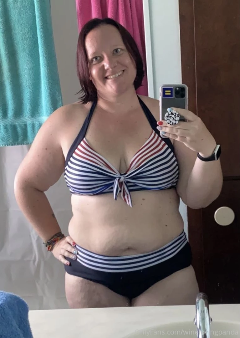 Who wants me to post another squirting vid 