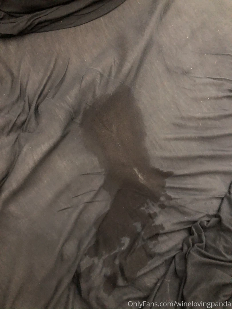 Squirting on my big pink dildo and making a mess 