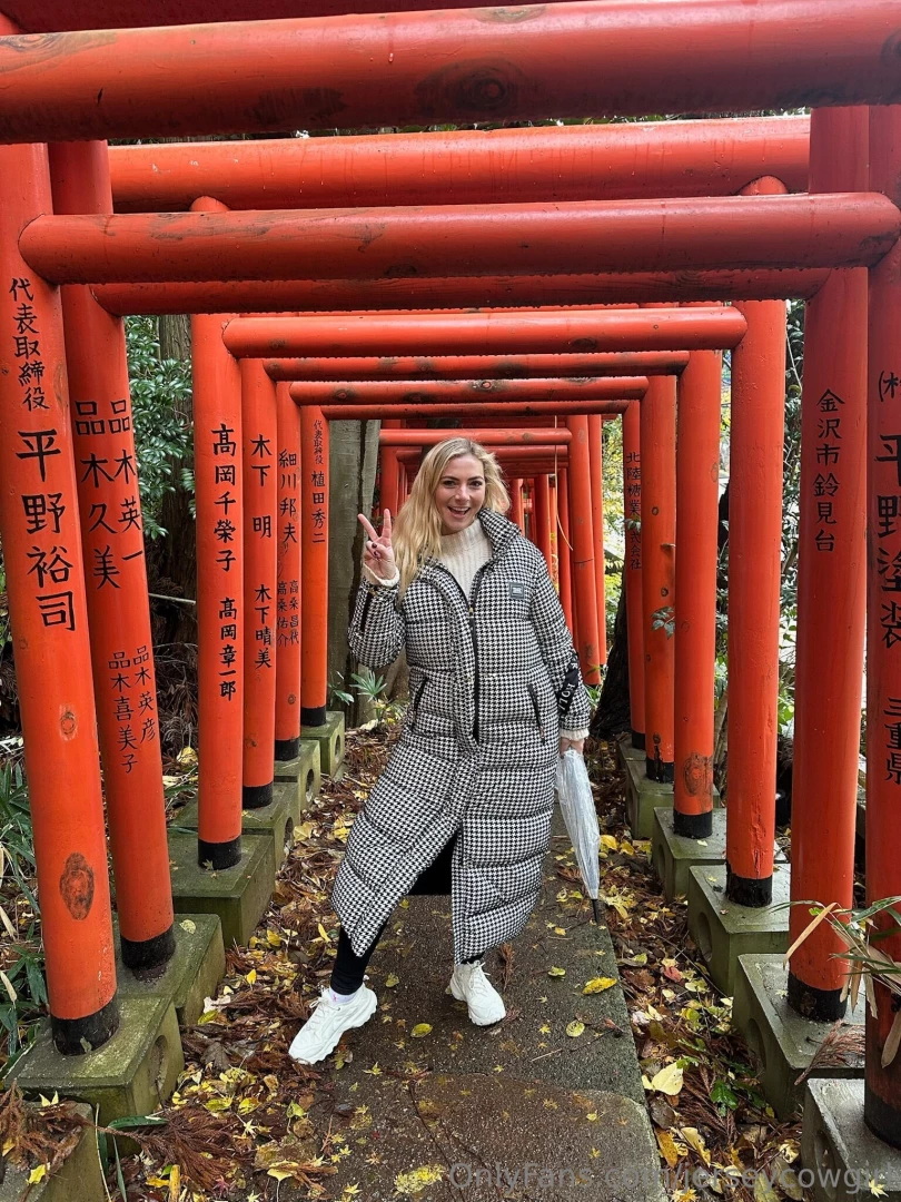 Happy saturday part 2200 