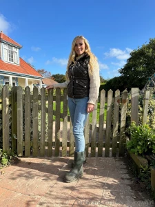 Happy monday part 2676