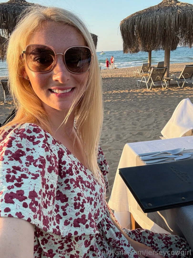 Excuse the holiday spam dinner on the beach part 1 