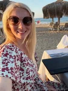 Excuse the holiday spam dinner on the beach part 1