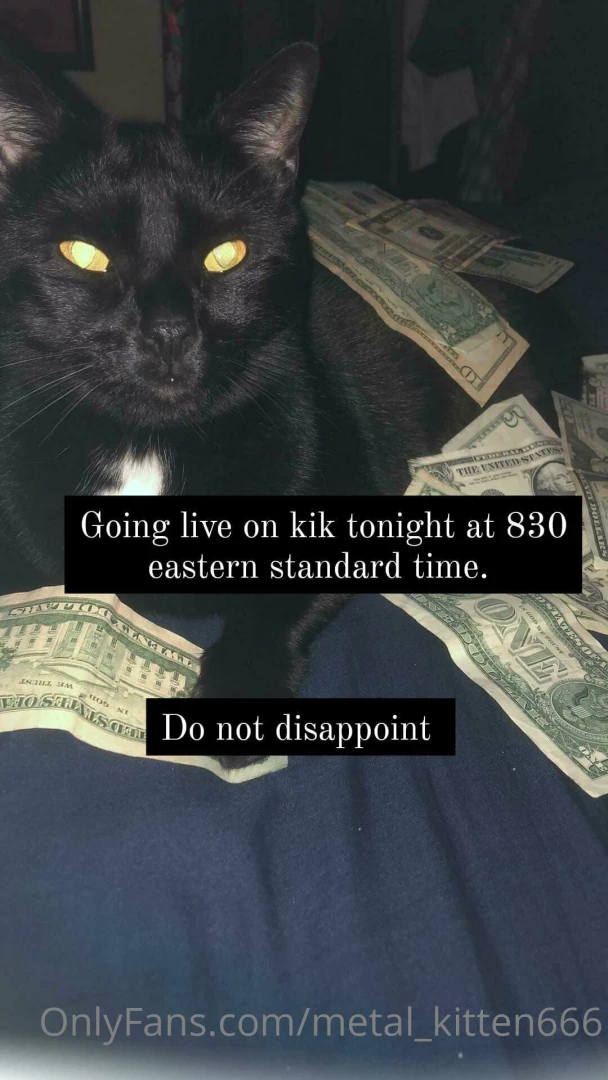 Going live on kik tonight at 830 pm est 8 5mill do not disappoint 