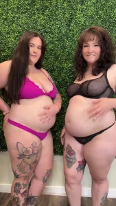 Having fun stuffing our guts with stuffedsofie