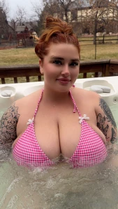 Hot tubbing on christmas stay warm