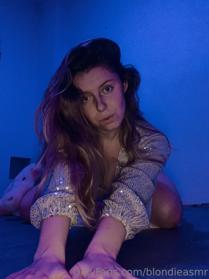 Fastest fan to tip 10 will get 40 hot videos now 