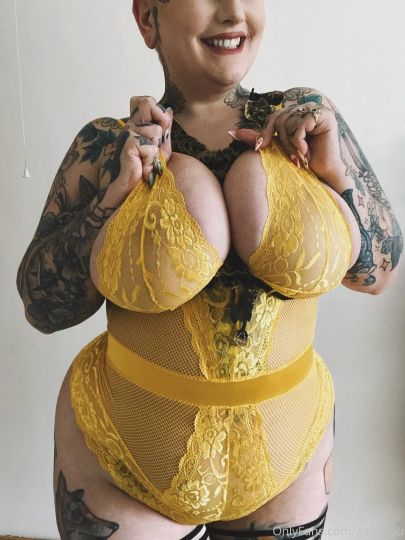 Trying to look good for you babe and show you my best angles part 1 