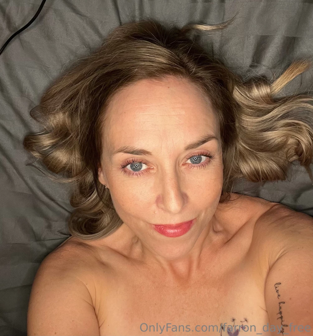 New hair colour i think it is brown light brown but others say dark 