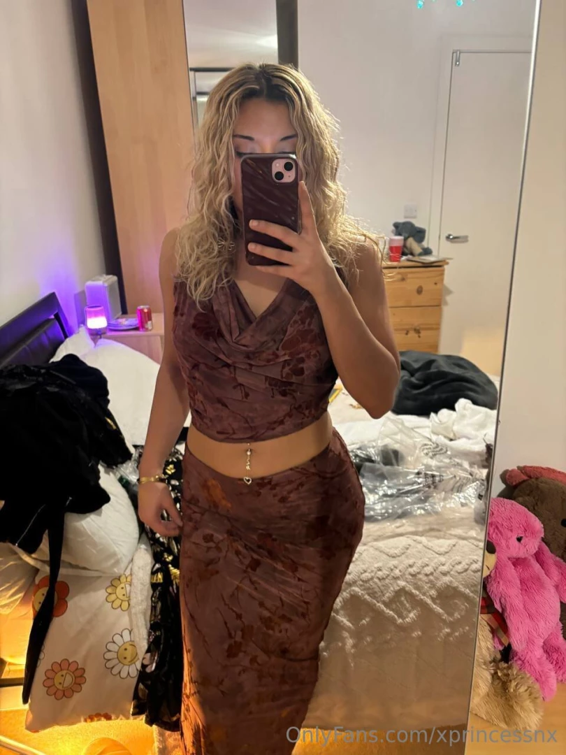 Do i look good in my new dress 