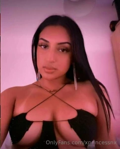 If this pic was a sculpture it d be titled temptation