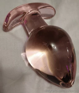 New pink glass plug