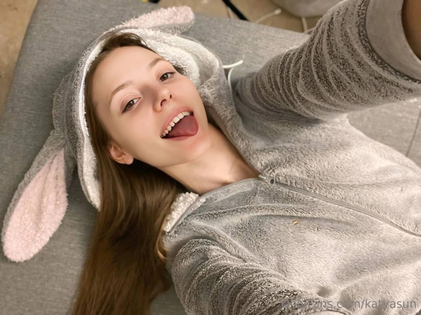 I m starting a challenge stick out your tongue and take a photo for me 