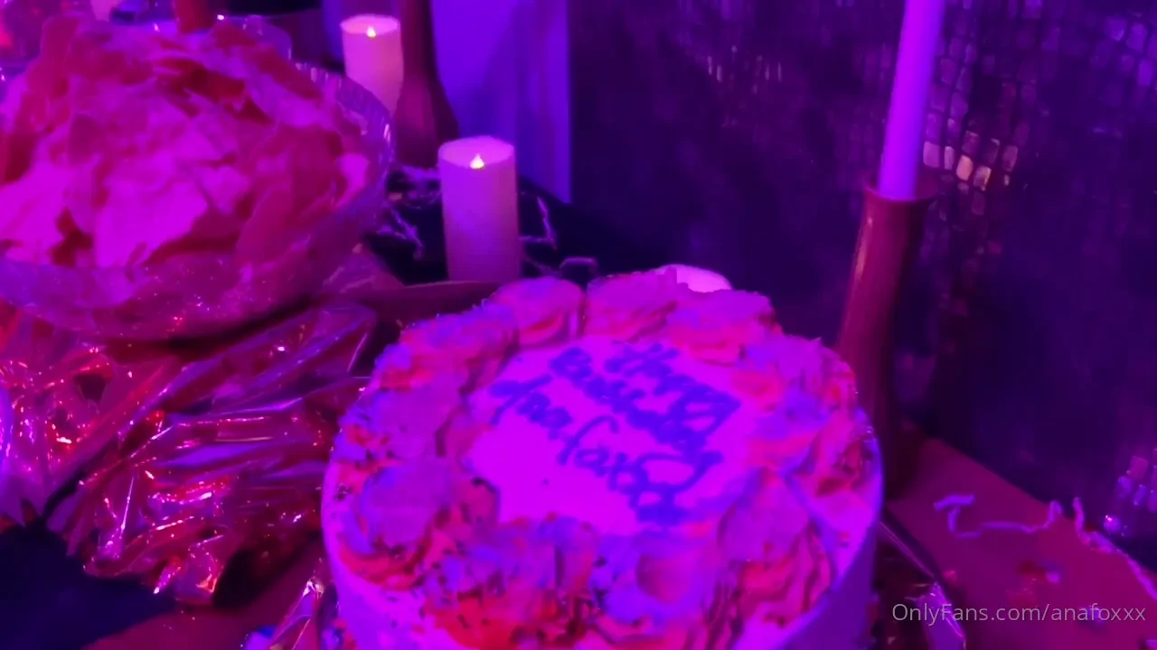 Sneak peak into my birthday partyyyyy 