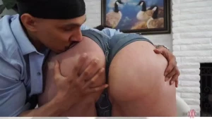 Afternoon rendezvous the insatiable curvy luna lark can t wait to link