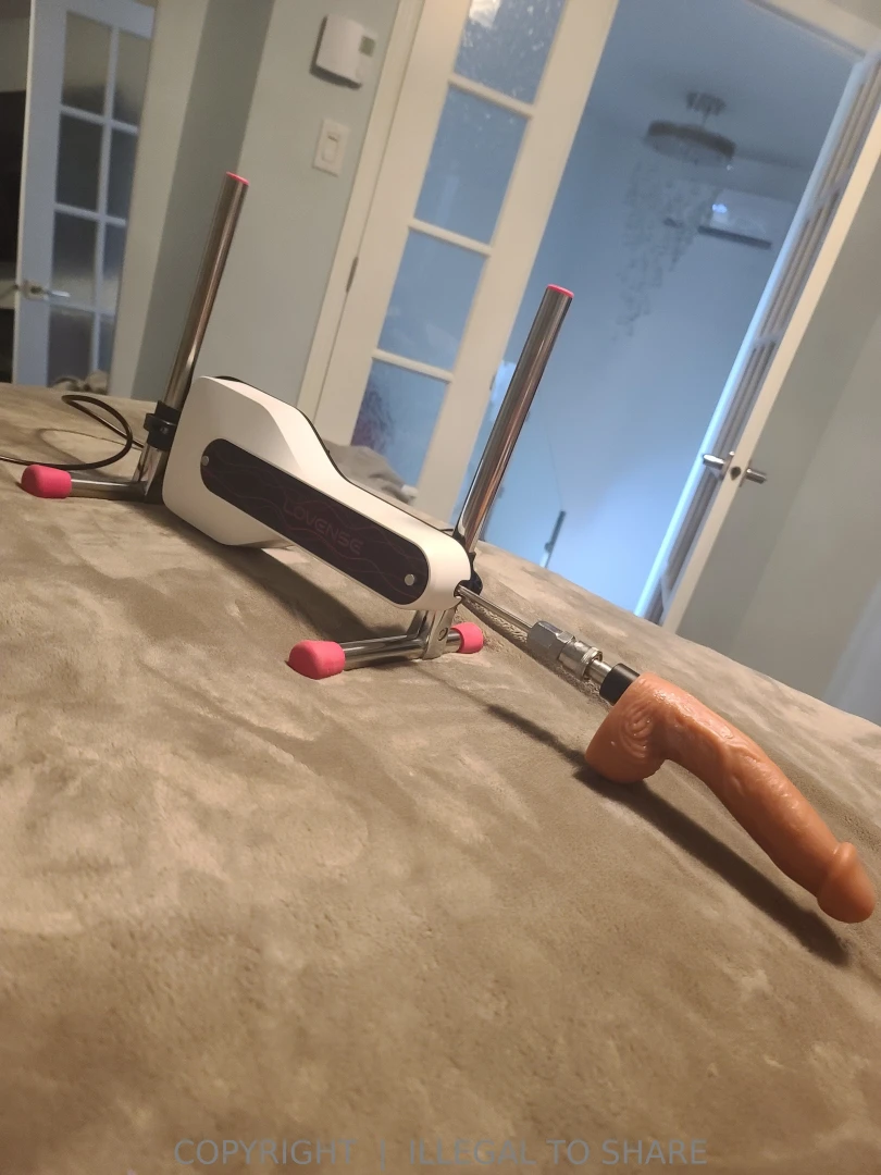 Videocall with fuck machine videocalls_now videocalls_now 