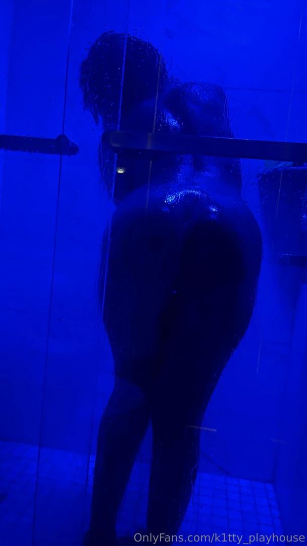 Y all want a shower live today 