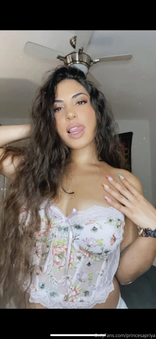 Wild freaky slut check ur dms 