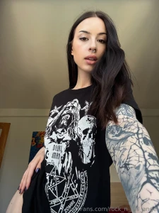 I wonder can you guess what s under my shirt spoiler it s better than