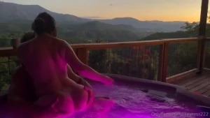 Happy friday everyone just wanted to share a fun clip enjoying each