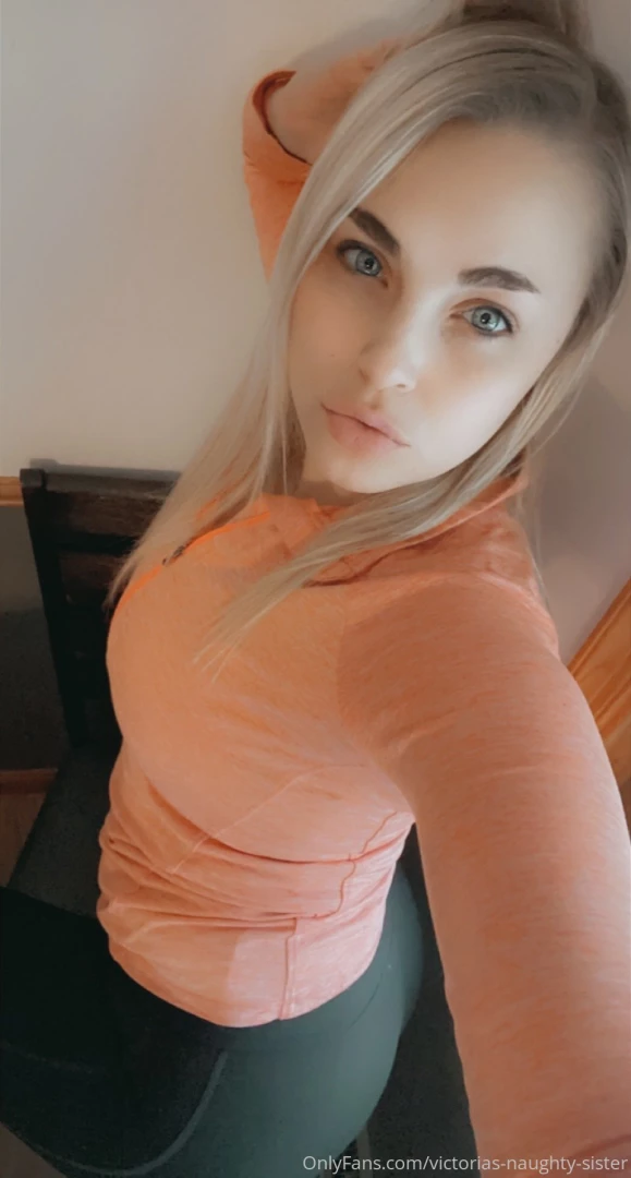 Do i look like a good girl or bad girl eyes lips ass 
