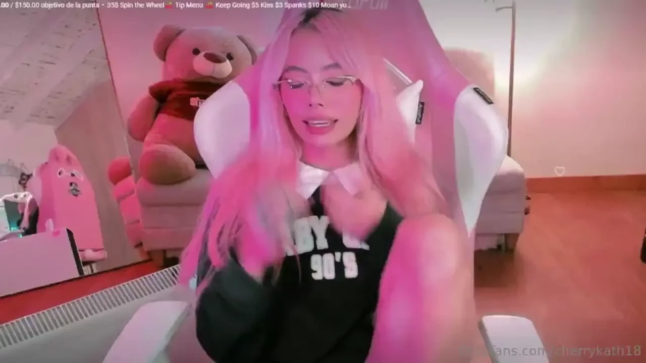 Streaming now https onlyfans com cherrykath18 live 