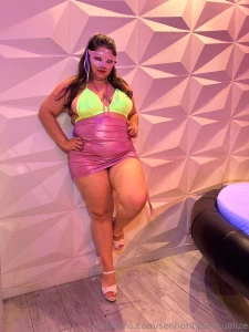 Look the posts with padlocks are really hot