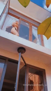 Pretend i m your hot neighbor