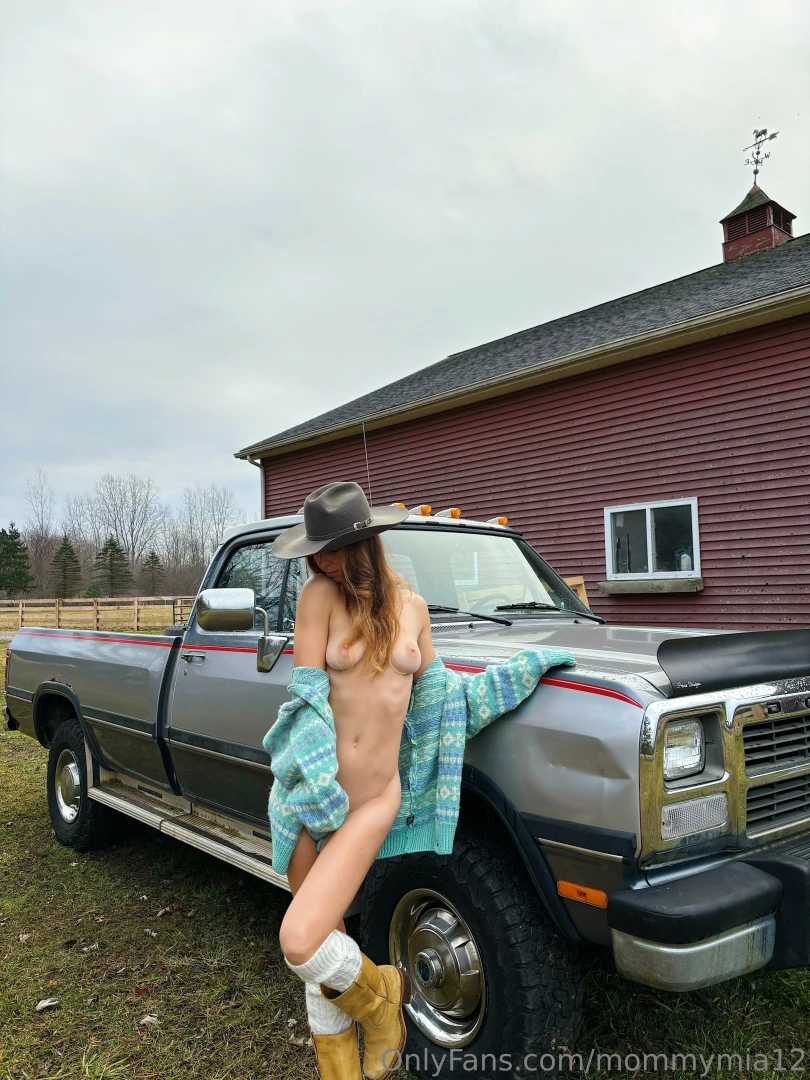 It s the season of the sticks hicks part 1 