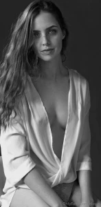 Christmas is coming and all i want is your face between my legs i part 2