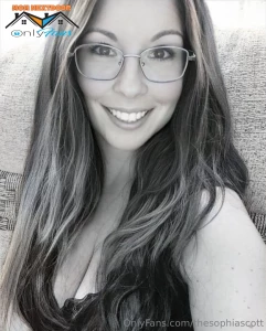 Follow this naughty moms page mom_nextdoor42 she has so much naughty