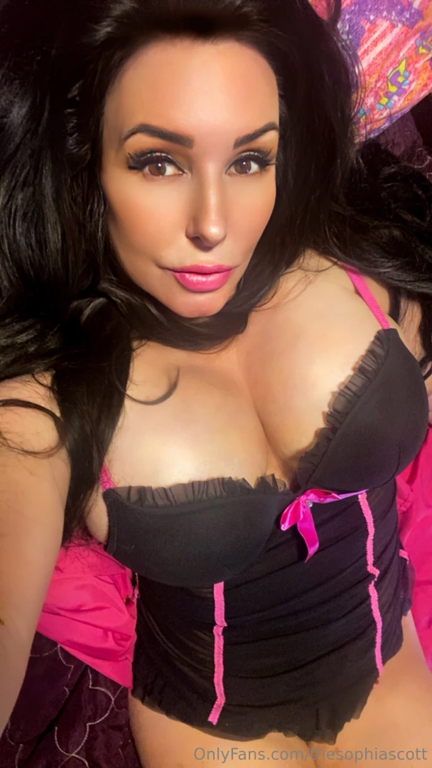 End of the month and i m feeling generous send me your cock and a 10 