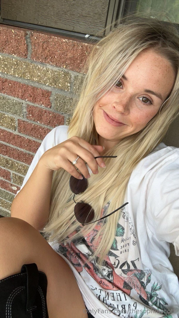 Follow this babe s vip page em malyn she has so much naughty content part 1 