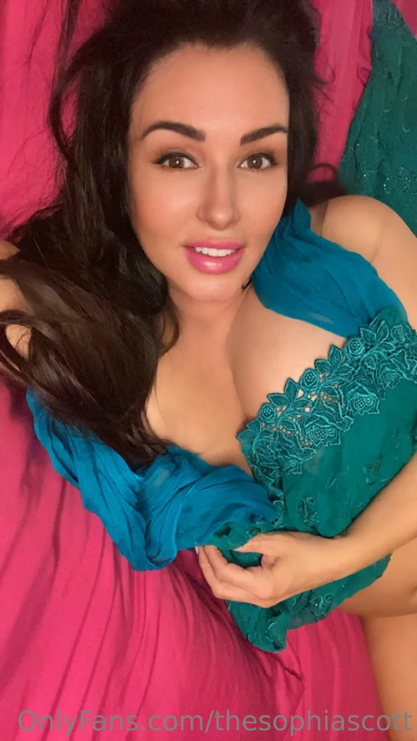 This is the perfect cuddling weather 