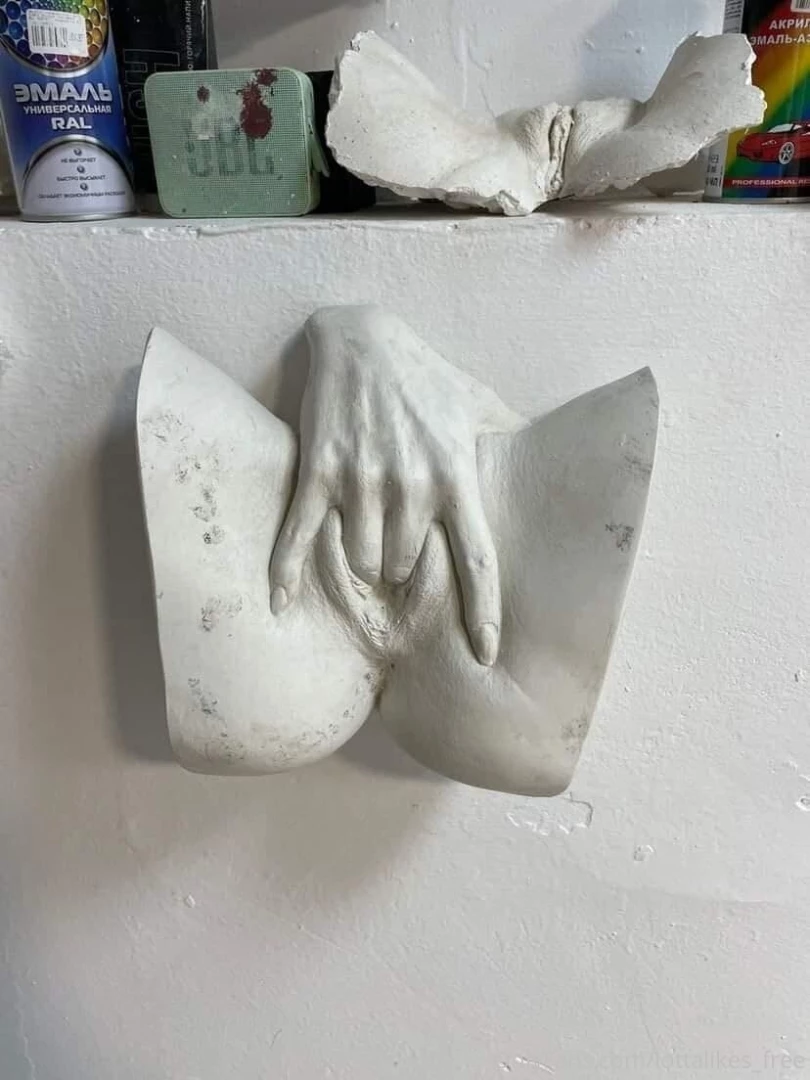 Hey my dear yesterday i went to the master and made a bust of my pussy 