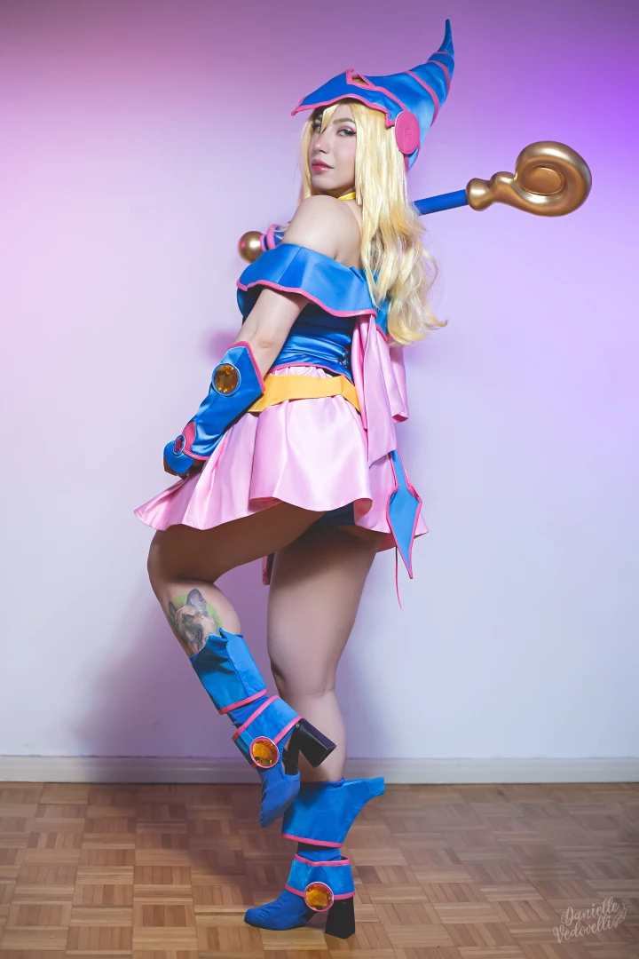 Dark magician girl i def wanna do more yugioh cosplays soon 