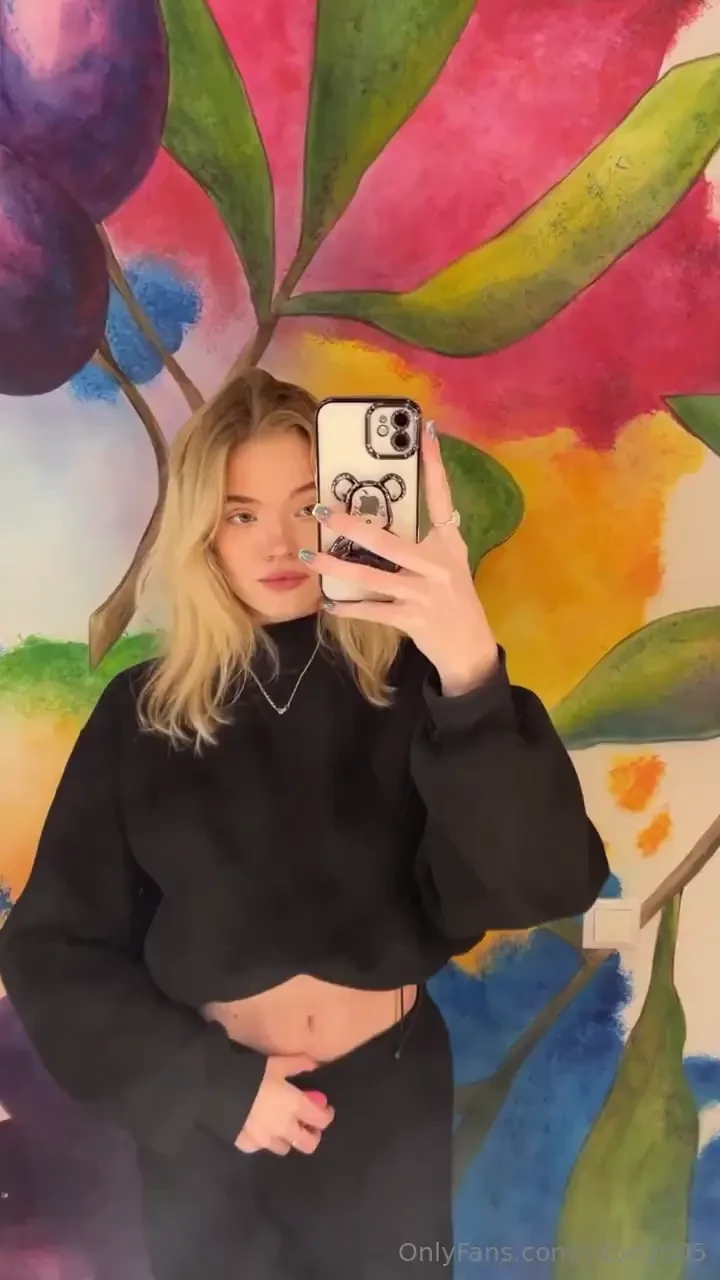 What s the first thing that pops into your head when you look at me 