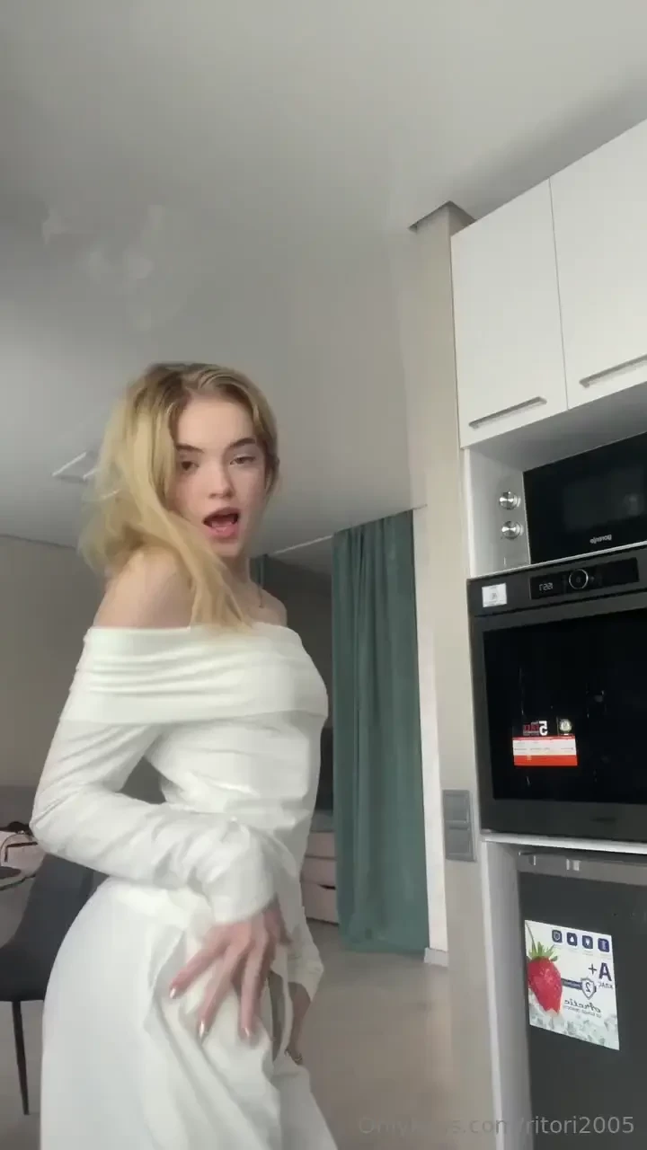 How much you re attracted to and turned on by my dancing text me in dm 