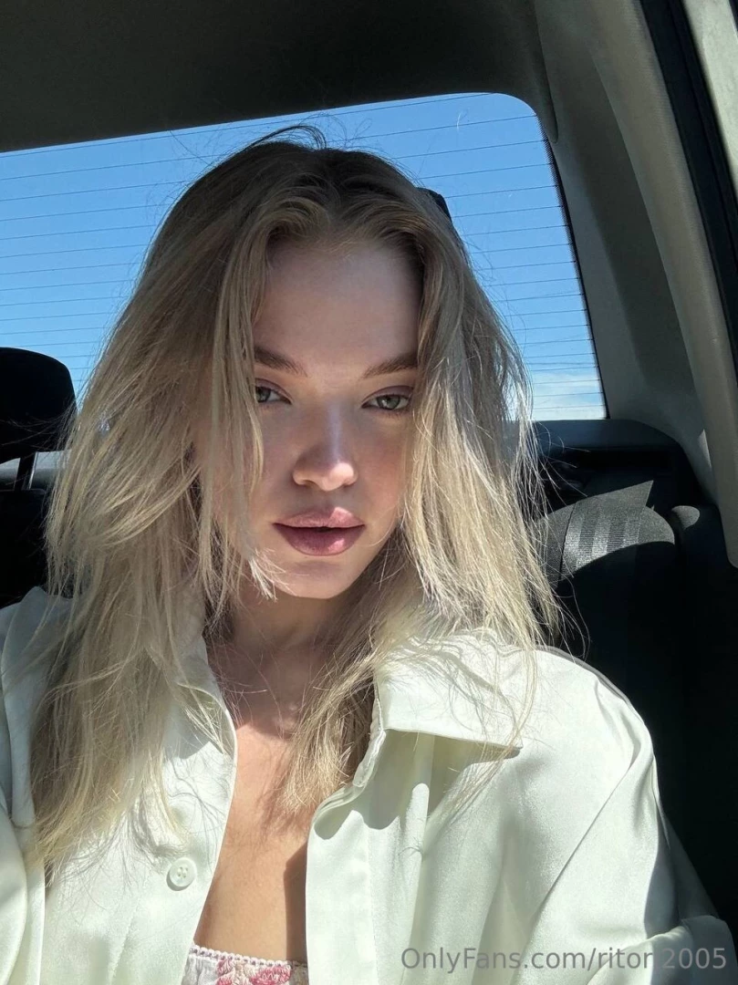 I ll give you a small discount on my kit if you guess what panties i m 