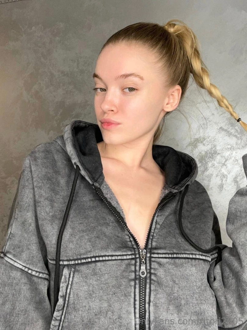 What do you find most beautiful and attractive about me text me in dm 