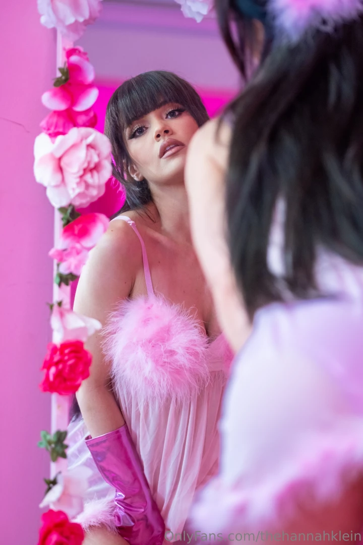 Fembot mode activated 