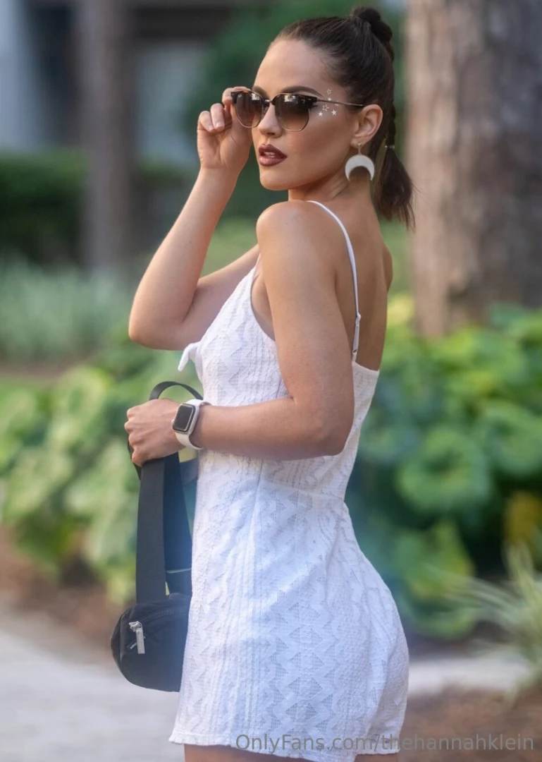 I m in a spoiling mood today come play with me in the dms and you 