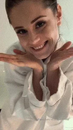 I ve just took a shower and decided to play with my pussy for a while 