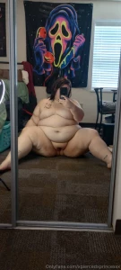 Cmon cutie eat me out i promise i taste good