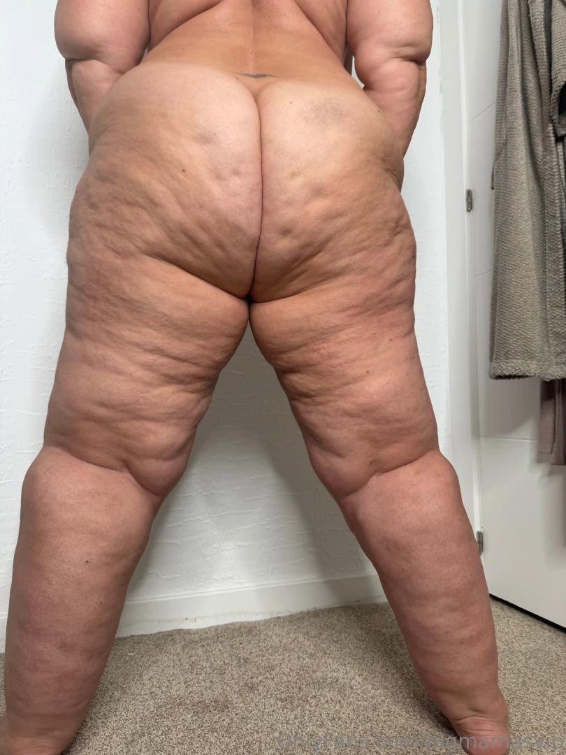 Grab me by the waist and pull me closer 